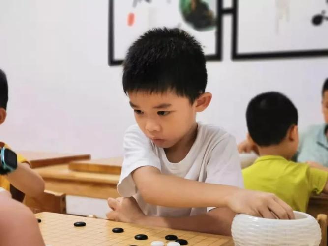 多久孩子学围棋比较好？孩子学多久围棋能到一段？