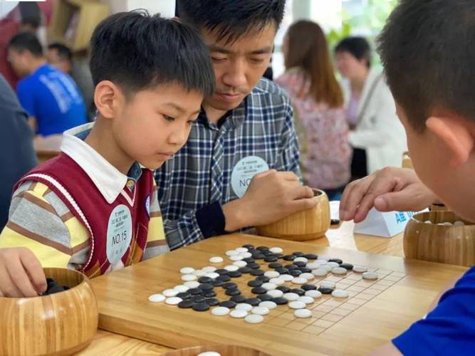 孩子学多久围棋可以考十级，小孩学围棋多久可以考一段？